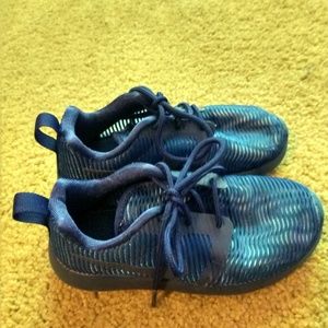 Nike blue athletic running shoes kids sz 11c